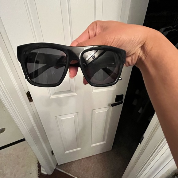 Givenchy Sunglass - Picture 2 of 5